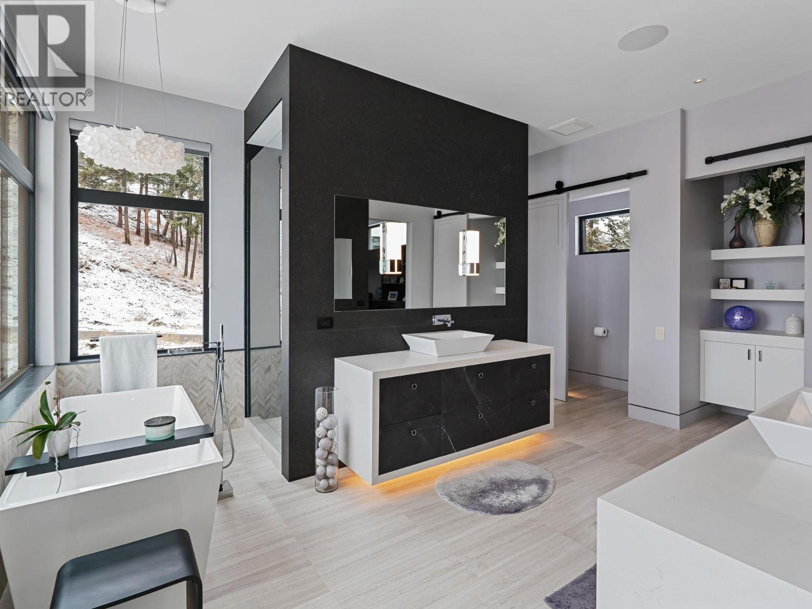 722 Highpointe Place, Kelowna, British Columbia  V1V 2Y3 - Photo 48 - 10380673