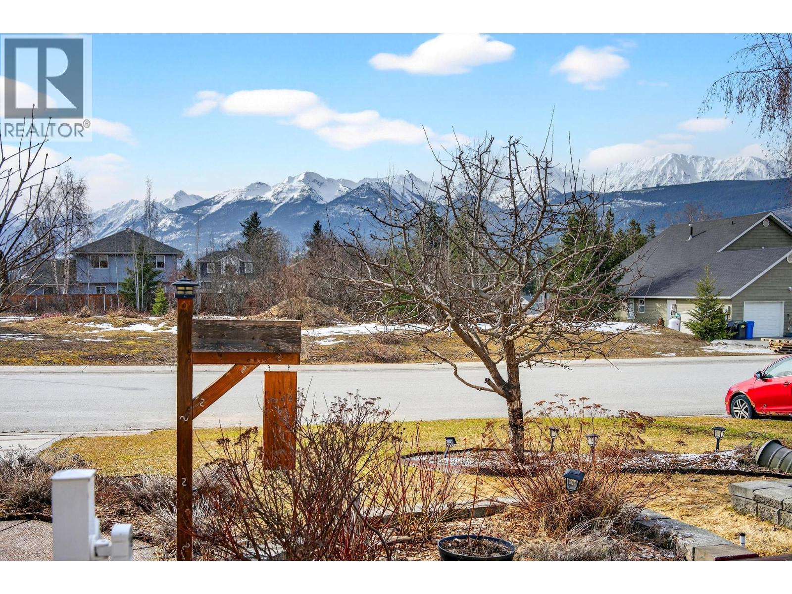 1505 Cedar Street, Golden, British Columbia  V0A 1H6 - Photo 2 - 10380537