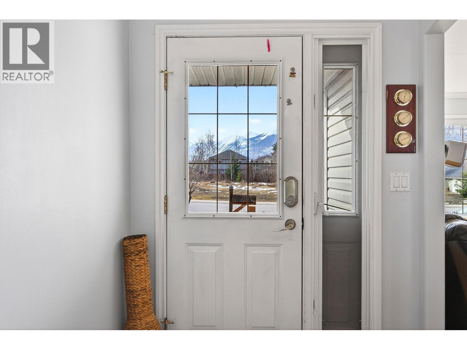 1505 Cedar Street, Golden, British Columbia  V0A 1H6 - Photo 29 - 10380537