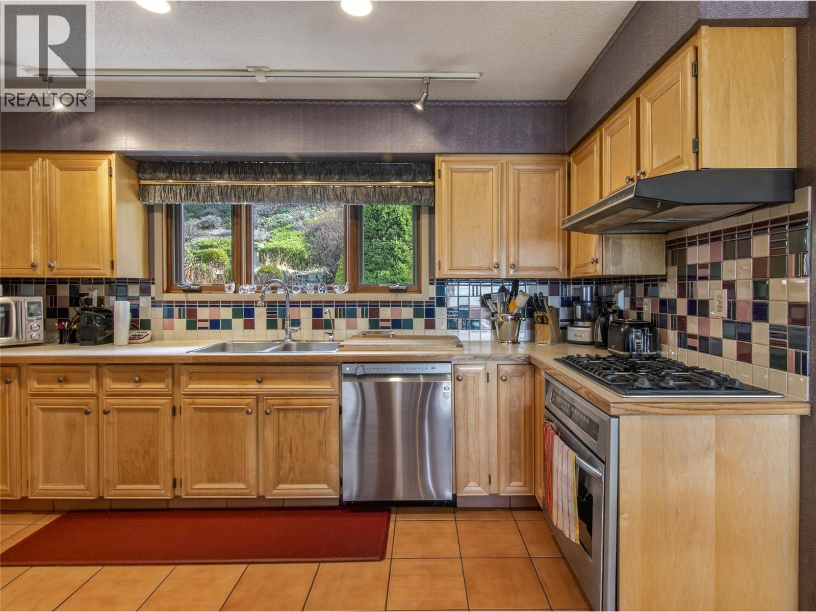 1910 Sutherland Road, Penticton, British Columbia  V2A 8T8 - Photo 18 - 10380457