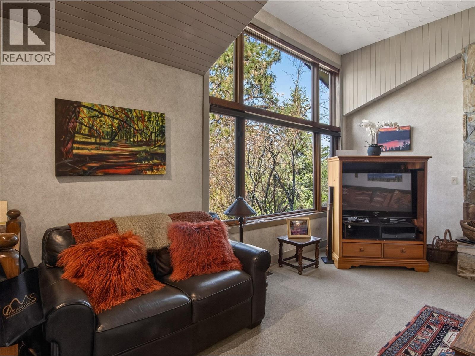 1910 Sutherland Road, Penticton, British Columbia  V2A 8T8 - Photo 5 - 10380457