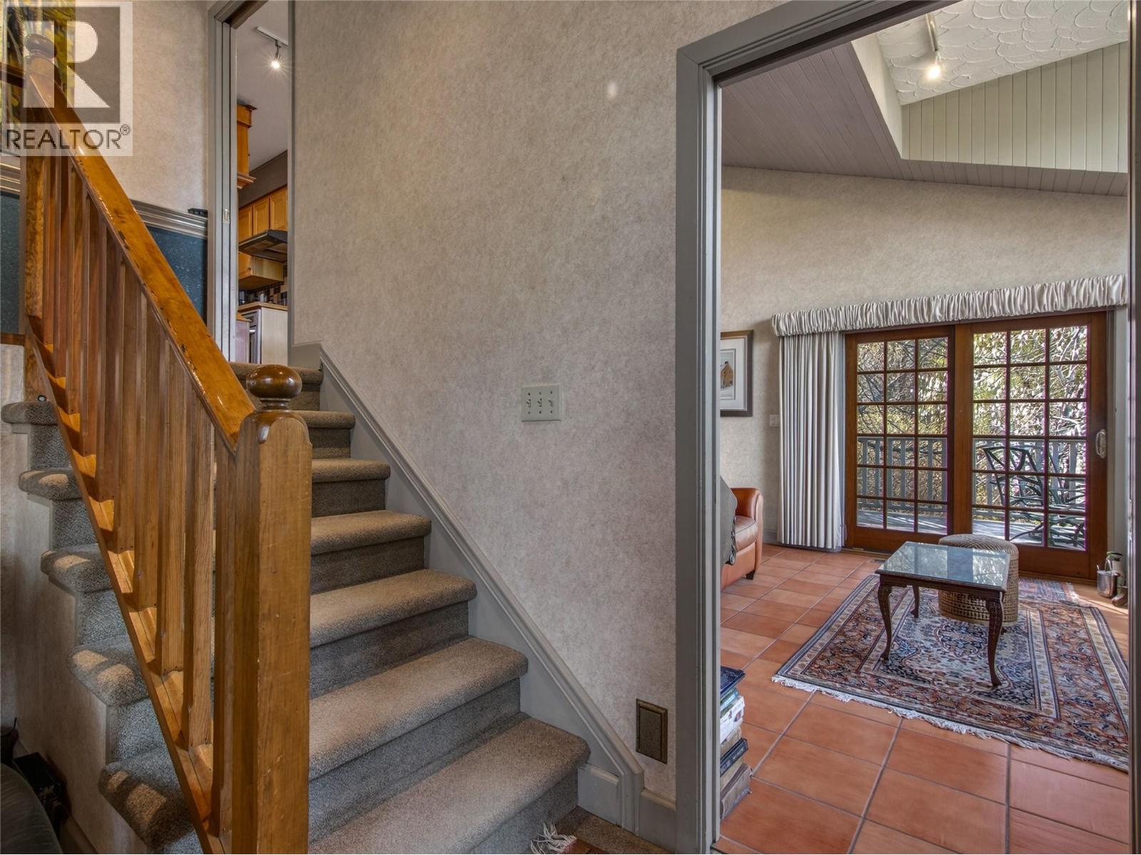 1910 Sutherland Road, Penticton, British Columbia  V2A 8T8 - Photo 6 - 10380457