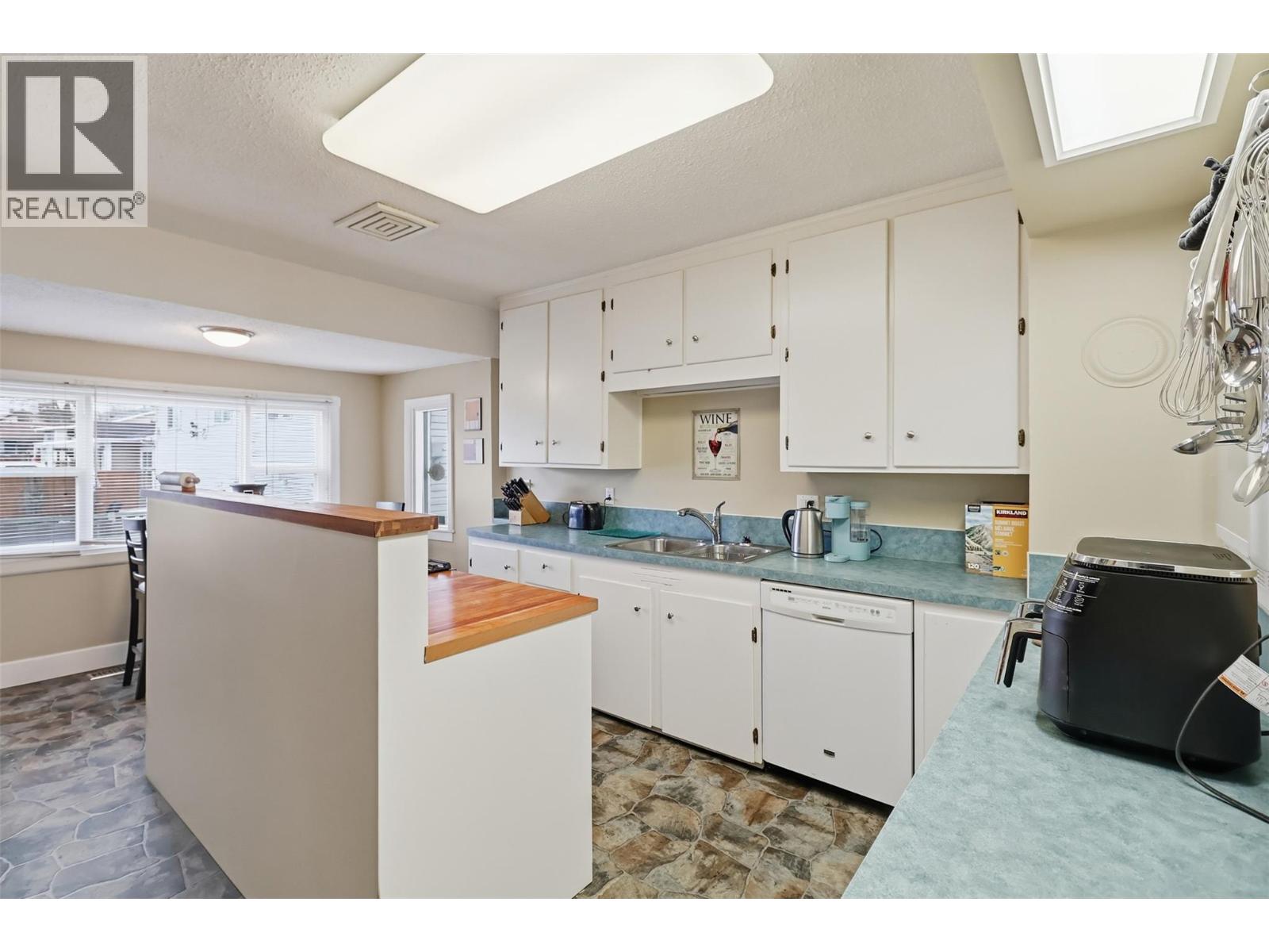 351 Fortune Drive, Kamloops, British Columbia  V2B 2H9 - Photo 7 - 10380717
