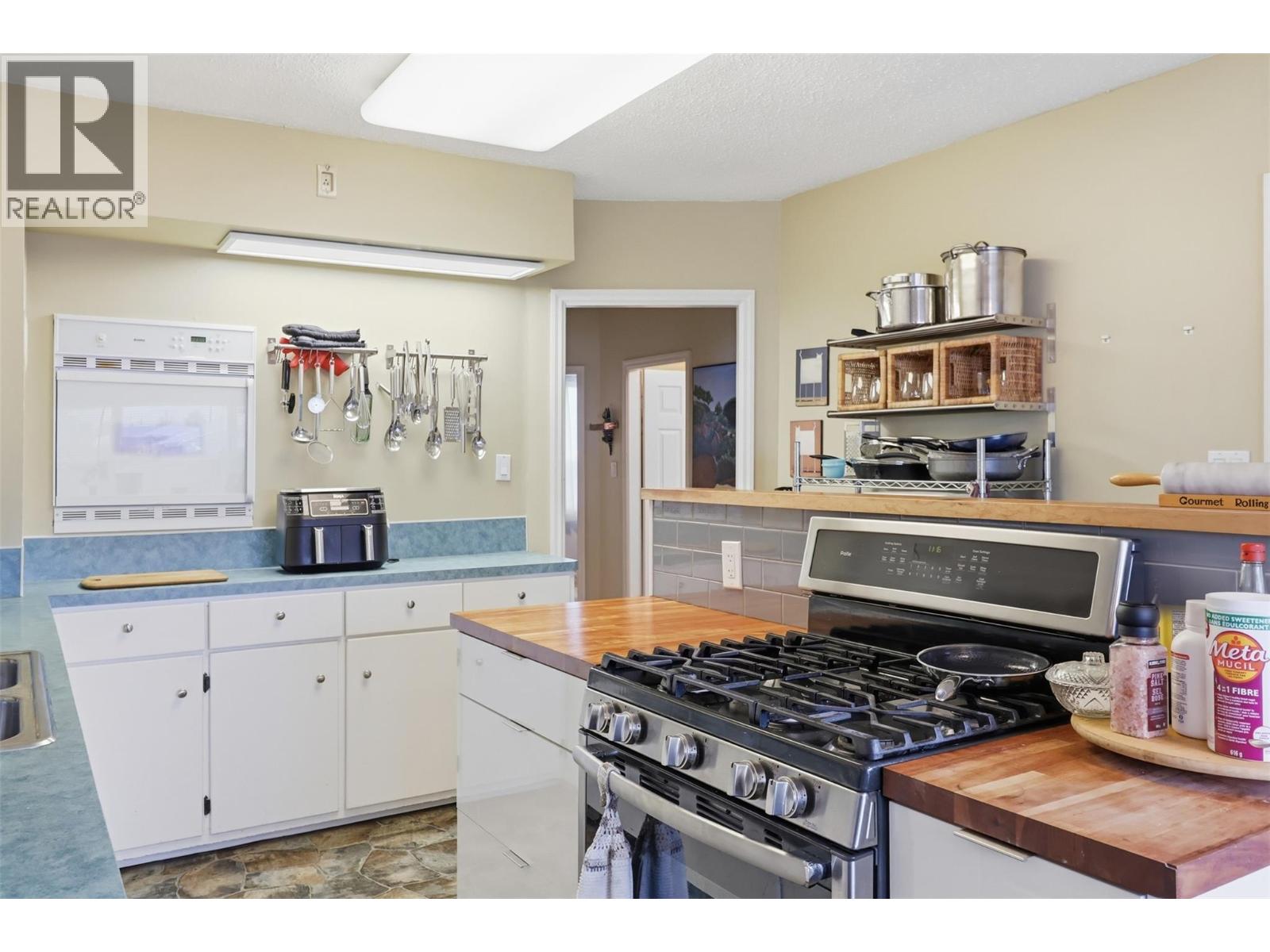 351 Fortune Drive, Kamloops, British Columbia  V2B 2H9 - Photo 8 - 10380717