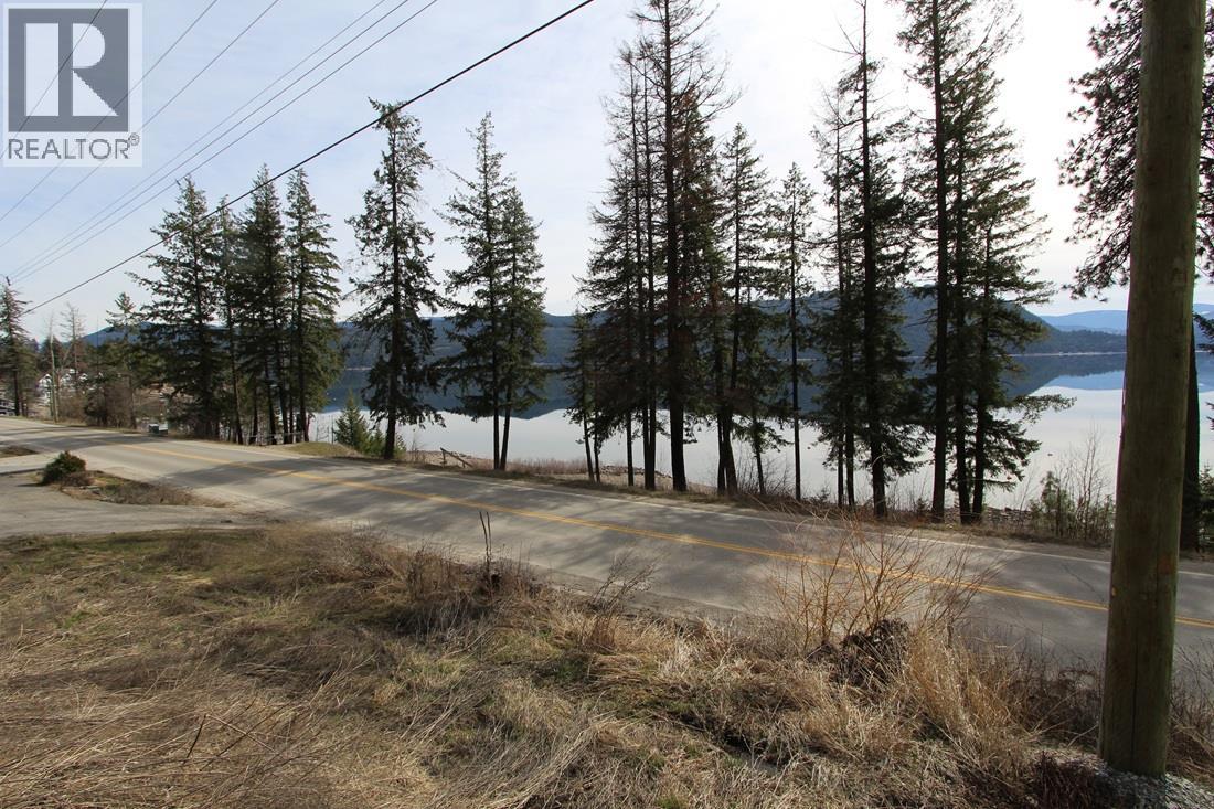 5183 Squilax Anglemont Road, Celista, British Columbia  V0E 1M6 - Photo 5 - 10380711