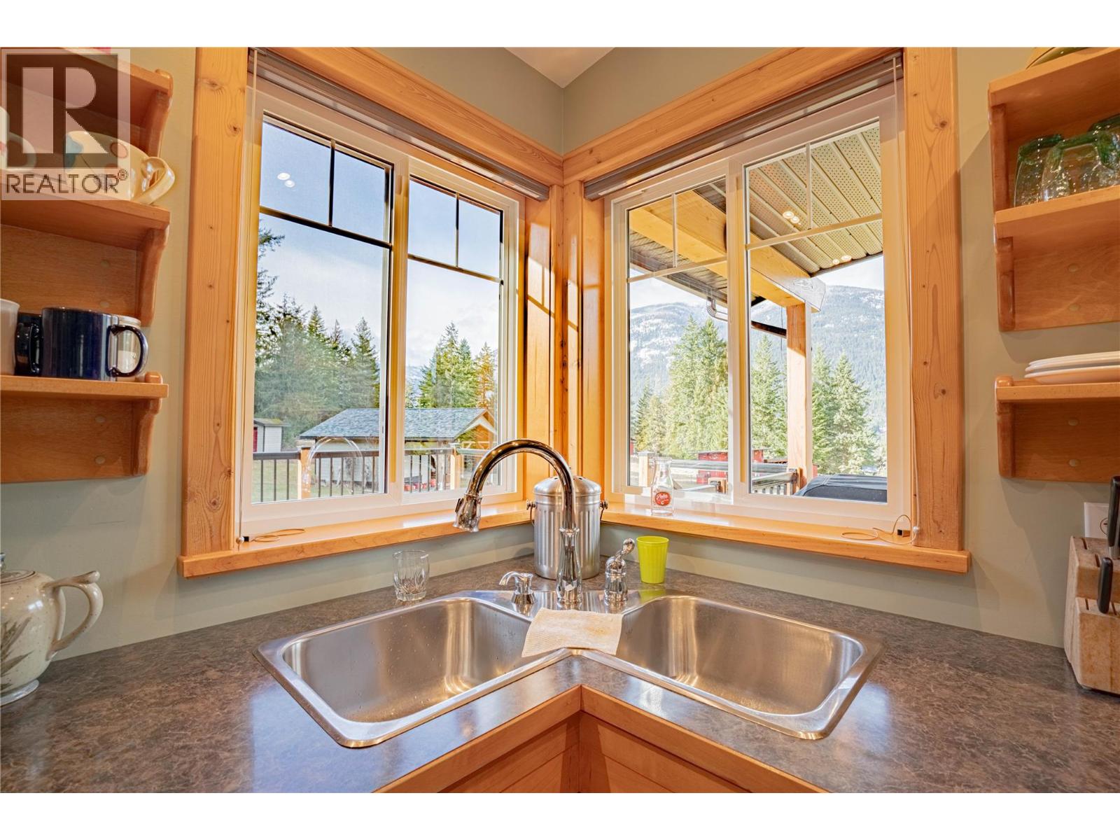 784 Lewis Road, Harrop, British Columbia  V1L 6P7 - Photo 18 - 10380654