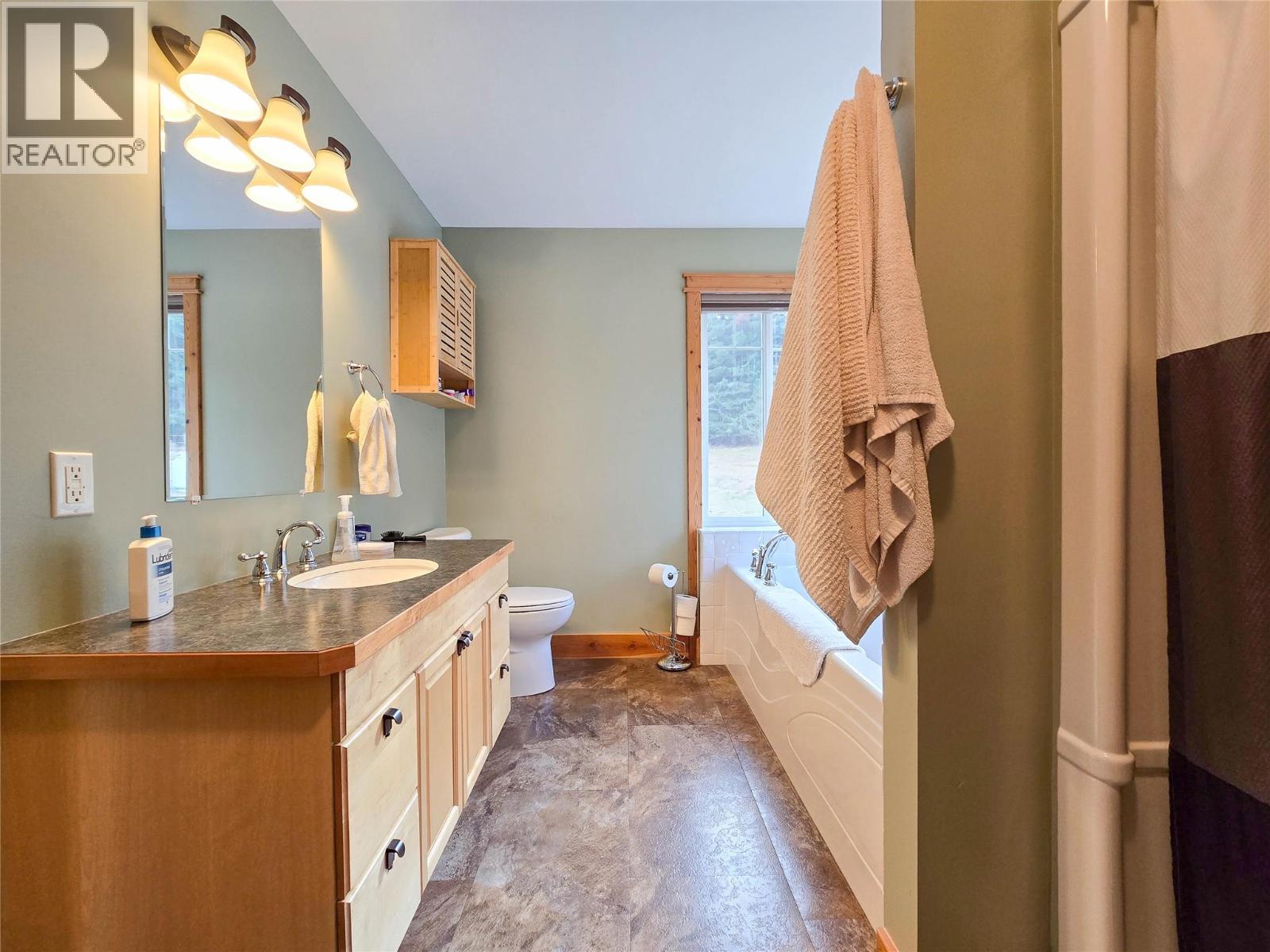 784 Lewis Road, Harrop, British Columbia  V1L 6P7 - Photo 22 - 10380654