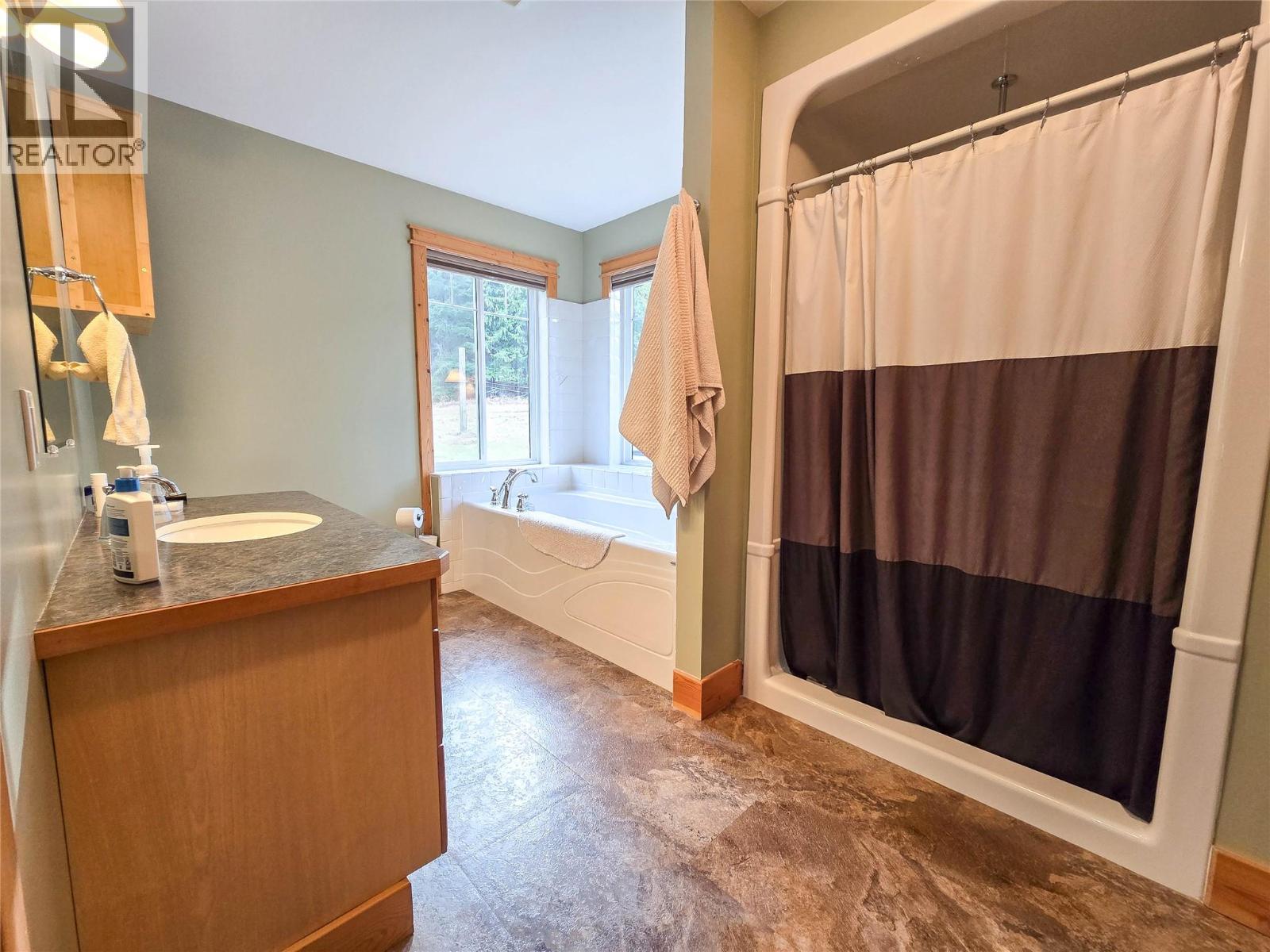 784 Lewis Road, Harrop, British Columbia  V1L 6P7 - Photo 24 - 10380654