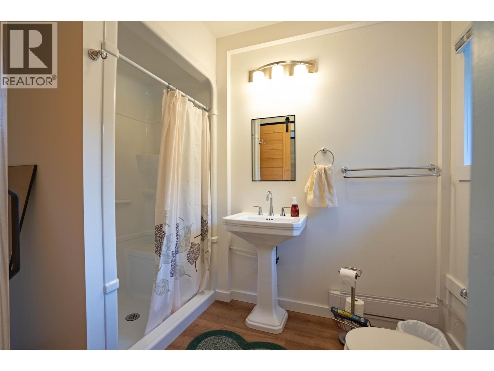 784 Lewis Road, Harrop, British Columbia  V1L 6P7 - Photo 33 - 10380654