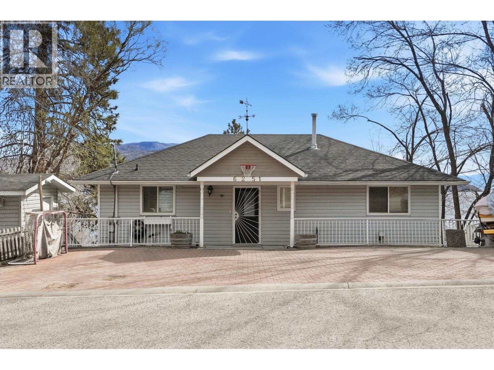 6251 Renfrew Road, peachland, British Columbia