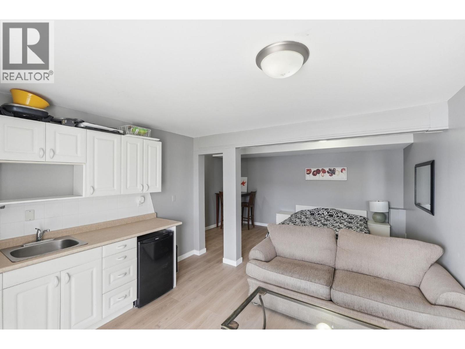6251 Renfrew Road, Peachland, British Columbia  V0H 1X7 - Photo 17 - 10380068