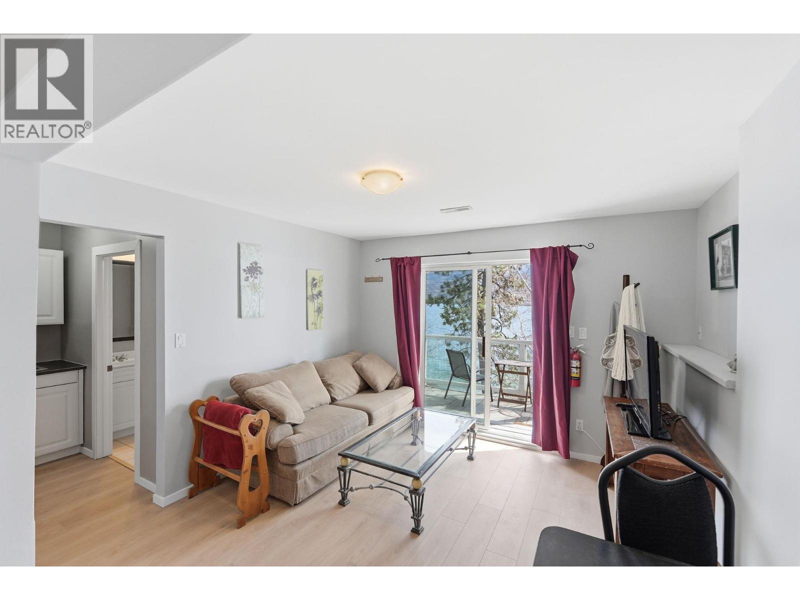 6251 Renfrew Road, Peachland, British Columbia  V0H 1X7 - Photo 22 - 10380068