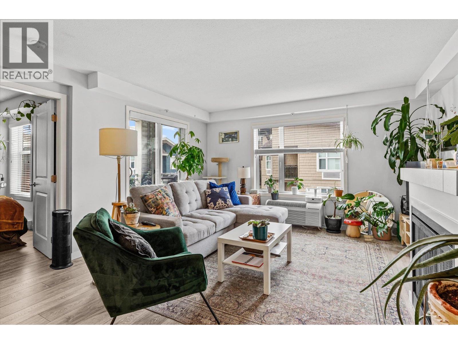 539 Yates Road Unit# 403, kelowna, British Columbia