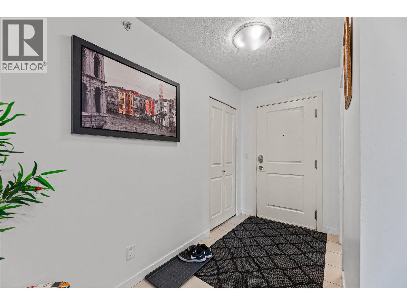 539 Yates Road Unit# 403, Kelowna, British Columbia  V1V 2T8 - Photo 3 - 10378663