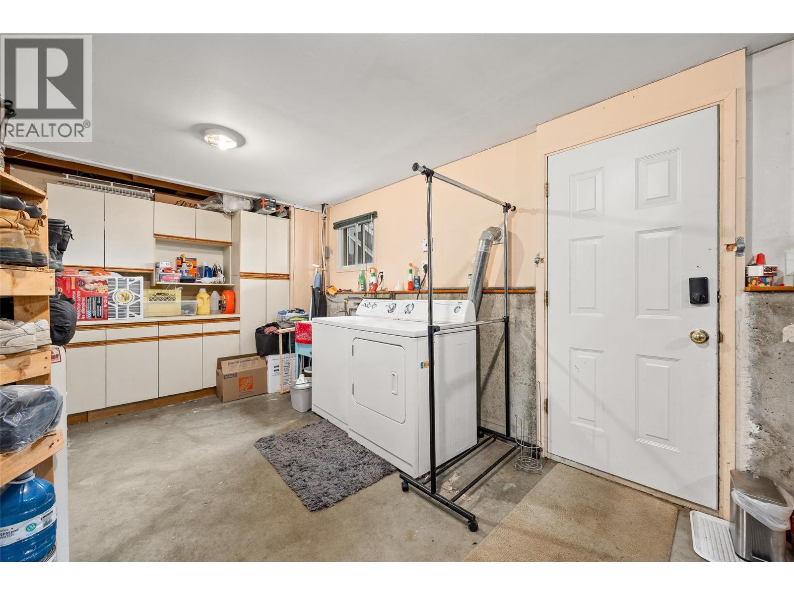 1394 Lombardy Square, Kelowna, British Columbia  V1Y 3S4 - Photo 28 - 10380701