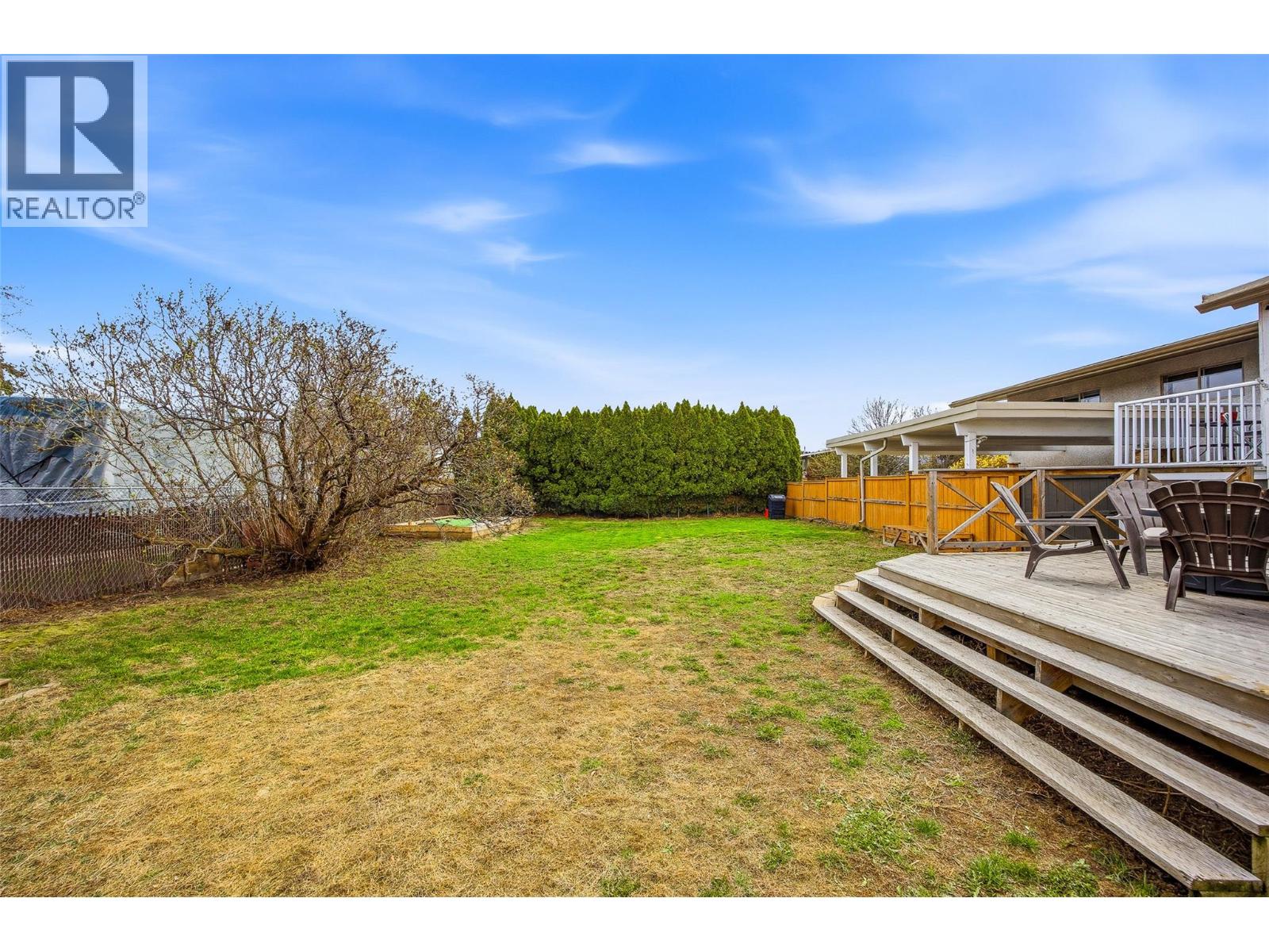 1394 Lombardy Square, Kelowna, British Columbia  V1Y 3S4 - Photo 37 - 10380701
