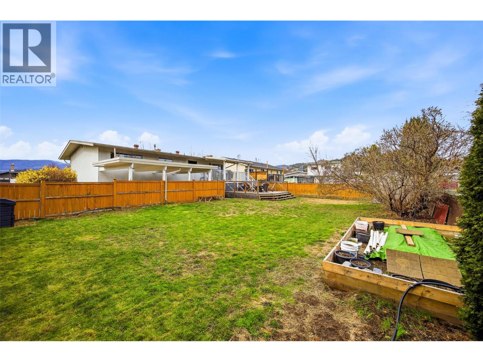 1394 Lombardy Square, Kelowna, British Columbia  V1Y 3S4 - Photo 41 - 10380701