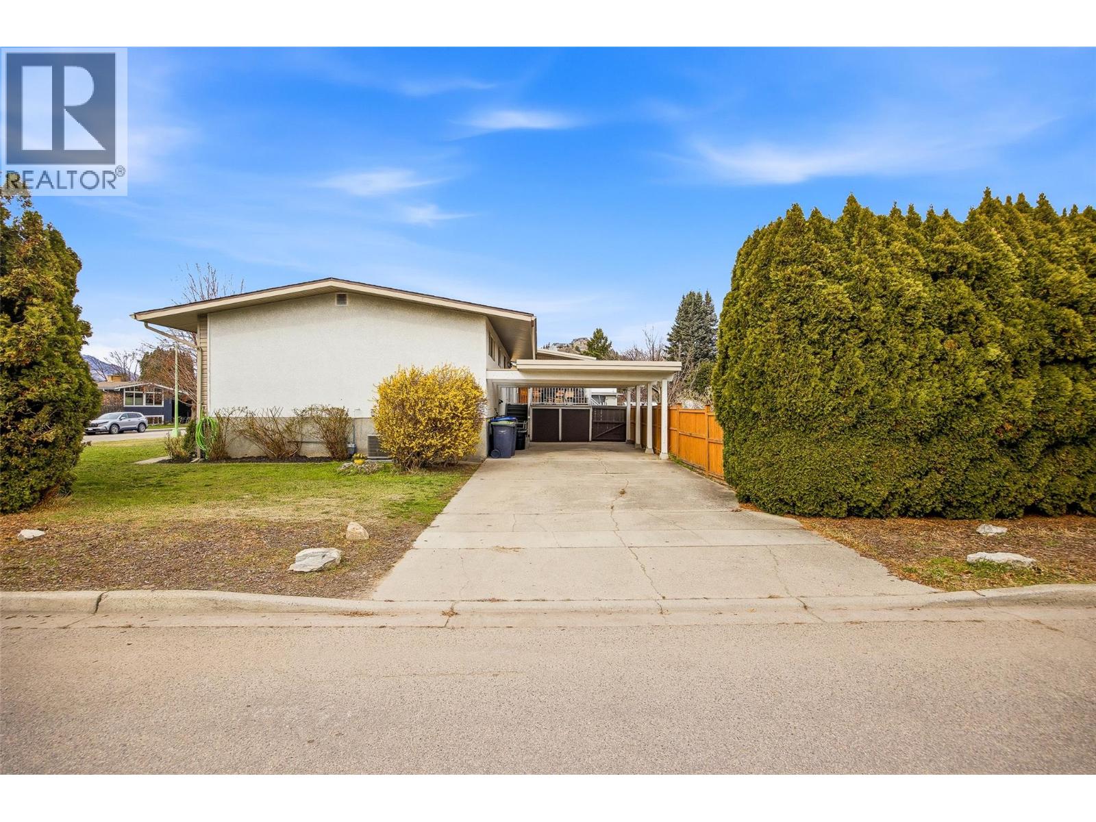1394 Lombardy Square, Kelowna, British Columbia  V1Y 3S4 - Photo 45 - 10380701