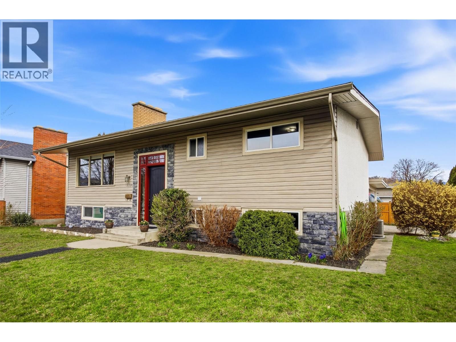 1394 Lombardy Square, Kelowna, British Columbia  V1Y 3S4 - Photo 47 - 10380701
