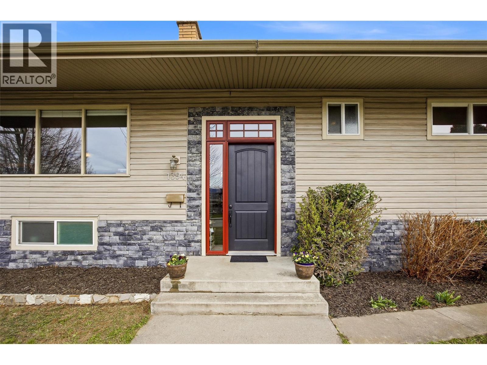 1394 Lombardy Square, Kelowna, British Columbia  V1Y 3S4 - Photo 48 - 10380701