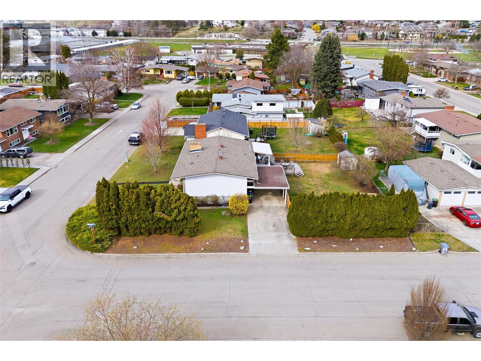 1394 Lombardy Square, Kelowna, British Columbia  V1Y 3S4 - Photo 53 - 10380701