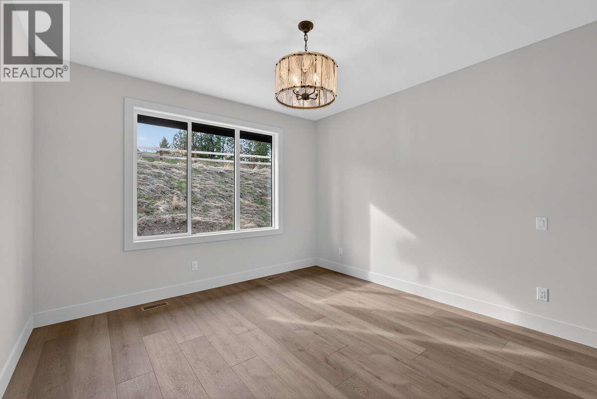 2125 Montenegro Drive, Kelowna, British Columbia  V1P 0B2 - Photo 12 - 10380778