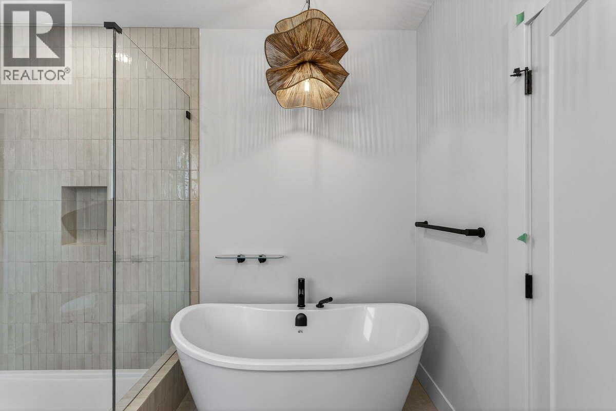 2125 Montenegro Drive, Kelowna, British Columbia  V1P 0B2 - Photo 14 - 10380778