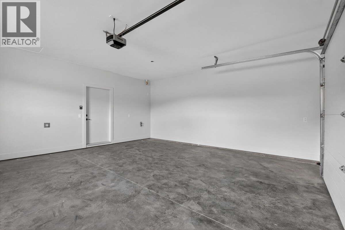 2125 Montenegro Drive, Kelowna, British Columbia  V1P 0B2 - Photo 31 - 10380778