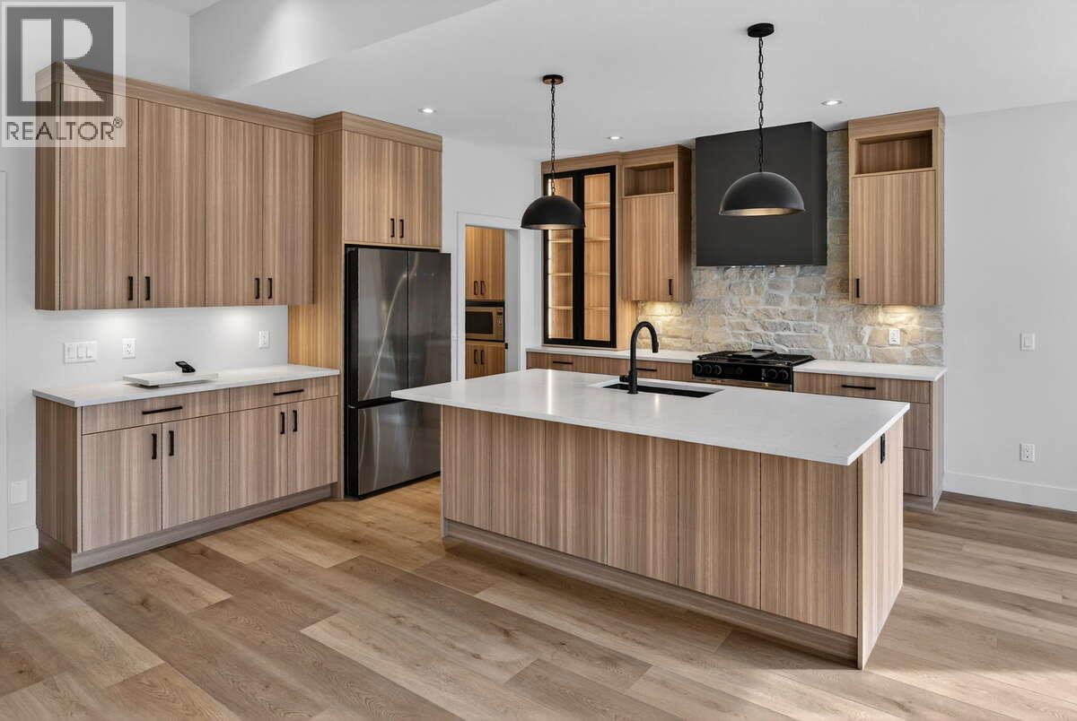 2125 Montenegro Drive, Kelowna, British Columbia  V1P 0B2 - Photo 7 - 10380778