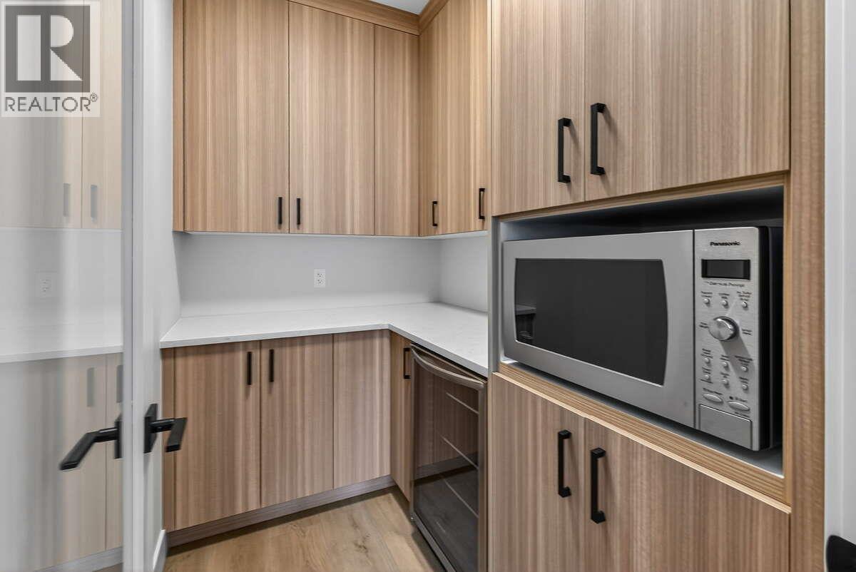 2125 Montenegro Drive, Kelowna, British Columbia  V1P 0B2 - Photo 8 - 10380778