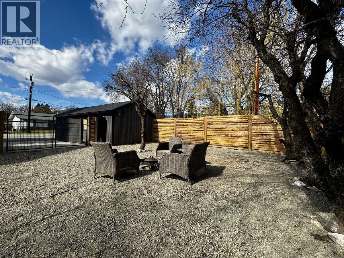 987 Kettle River Drive, Grand Forks, British Columbia  V0H 1H0 - Photo 6 - 10380784