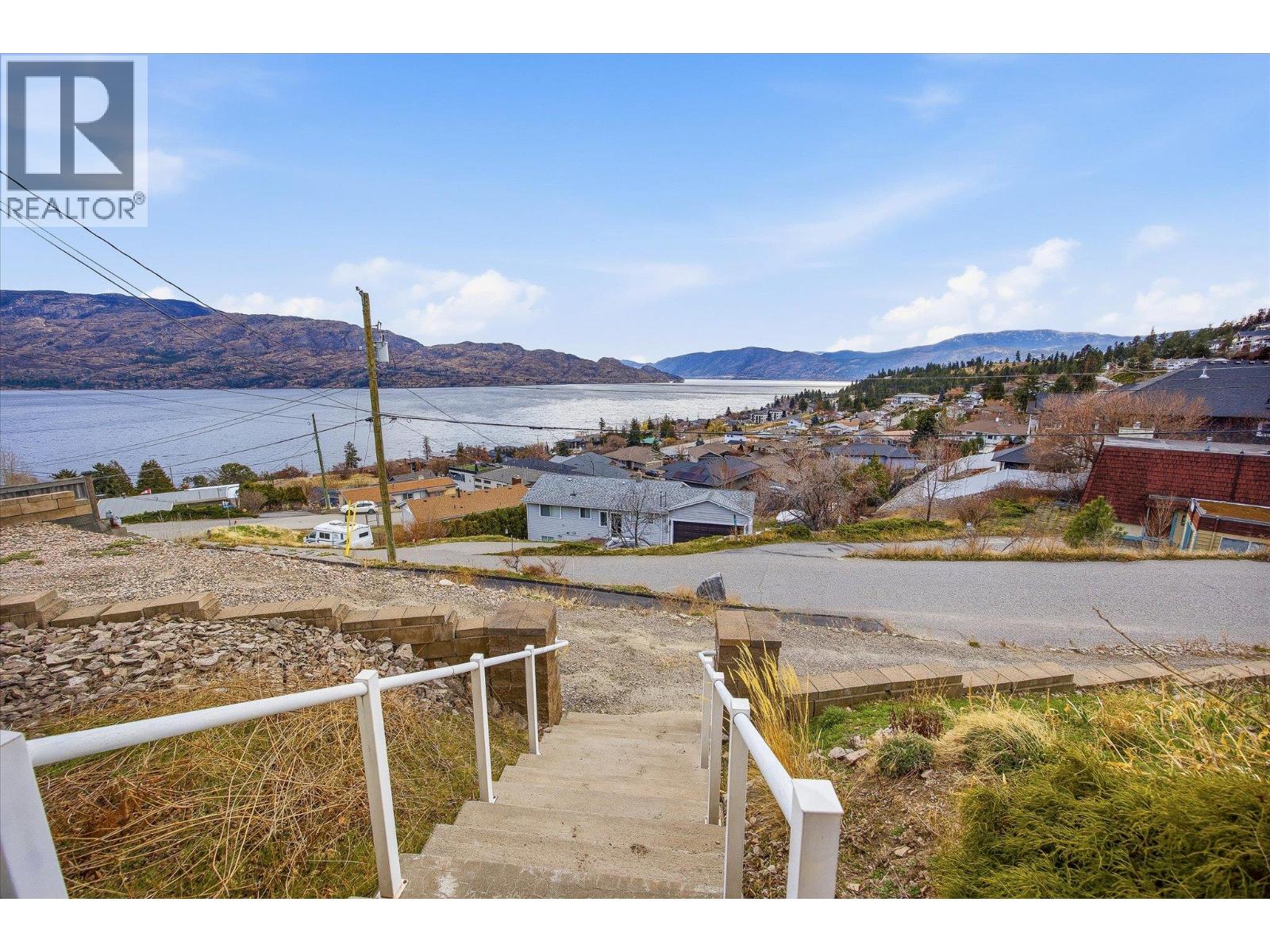3765 Lornell Crescent, Peachland, British Columbia  V0H 1X2 - Photo 3 - 10380240