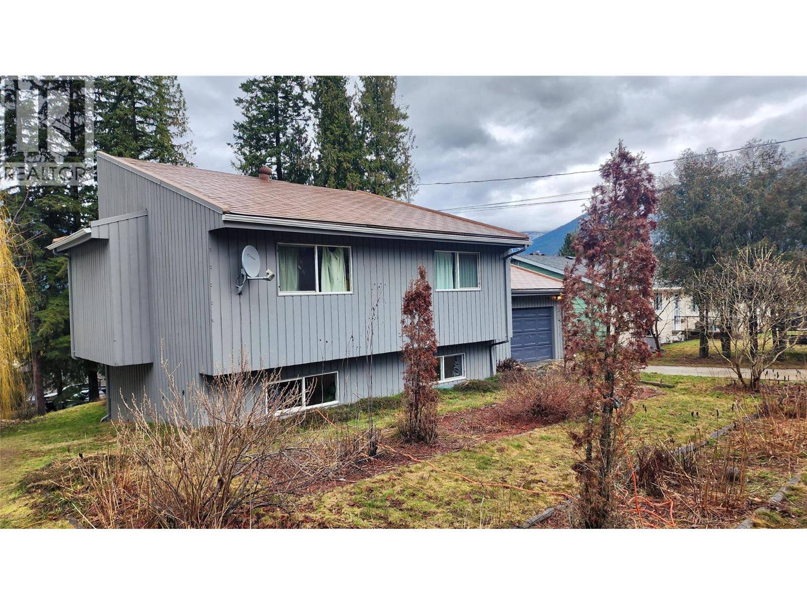 1010 Gilker Street, Nelson, British Columbia  V1L 5V4 - Photo 4 - 10380423