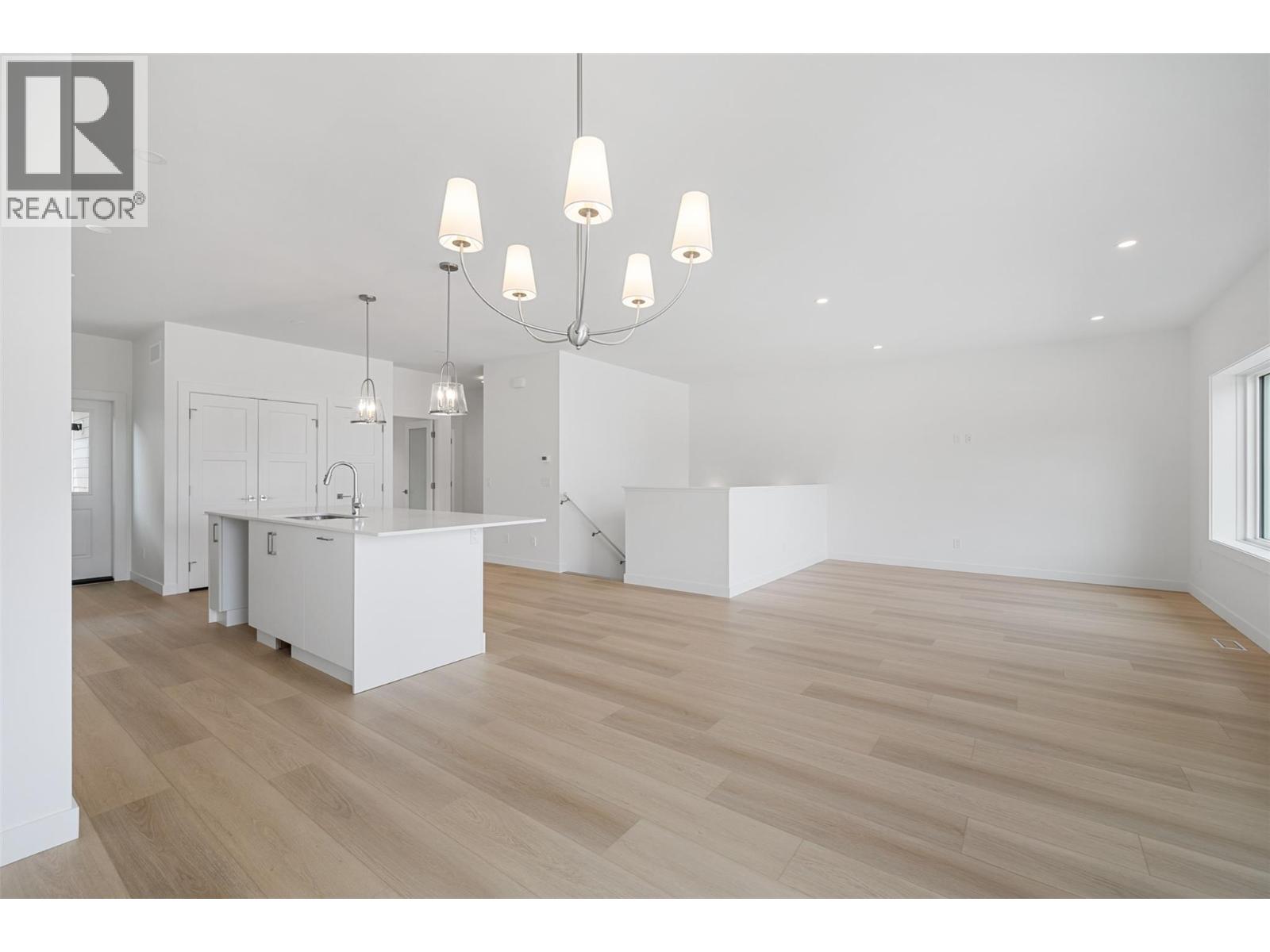 442 Arrowleaf Rise, Coldstream, British Columbia  V1B 2M4 - Photo 14 - 10380743