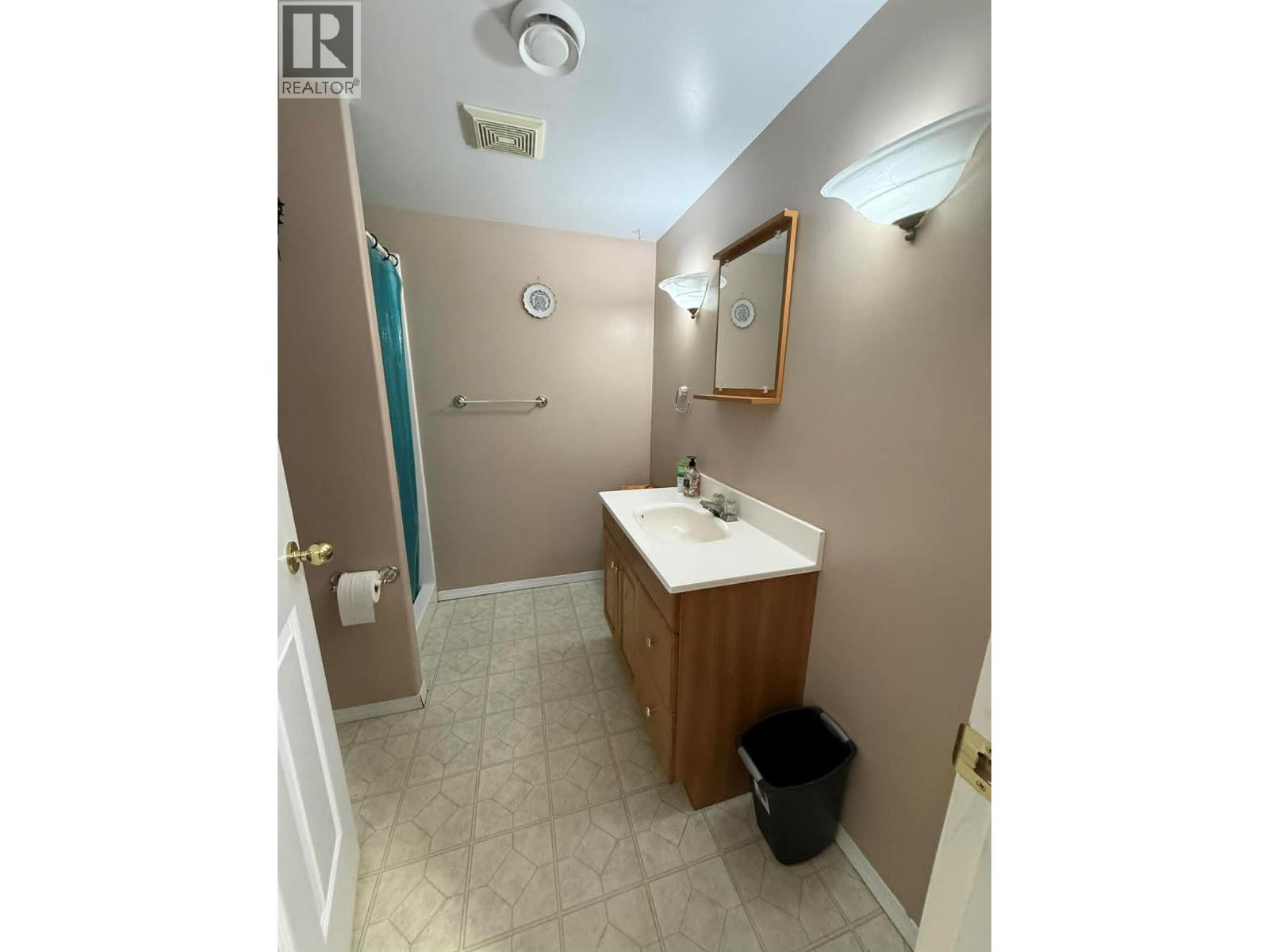 3320 14th Avenue, Castlegar, British Columbia  V1N 4G1 - Photo 23 - 10380618