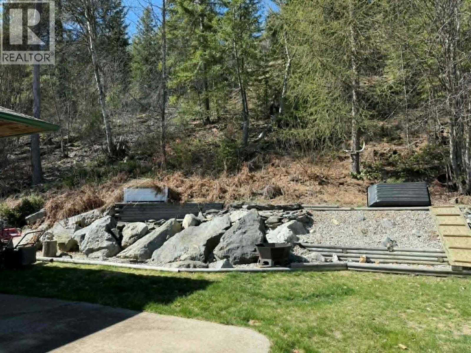 3320 14th Avenue, Castlegar, British Columbia  V1N 4G1 - Photo 28 - 10380618