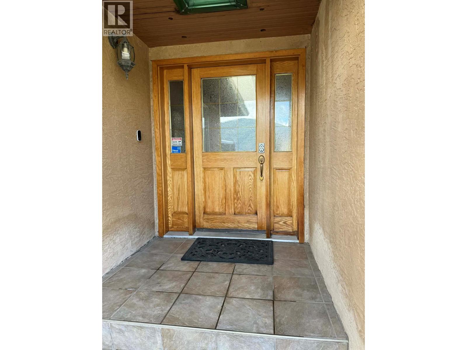 3320 14th Avenue, Castlegar, British Columbia  V1N 4G1 - Photo 3 - 10380618