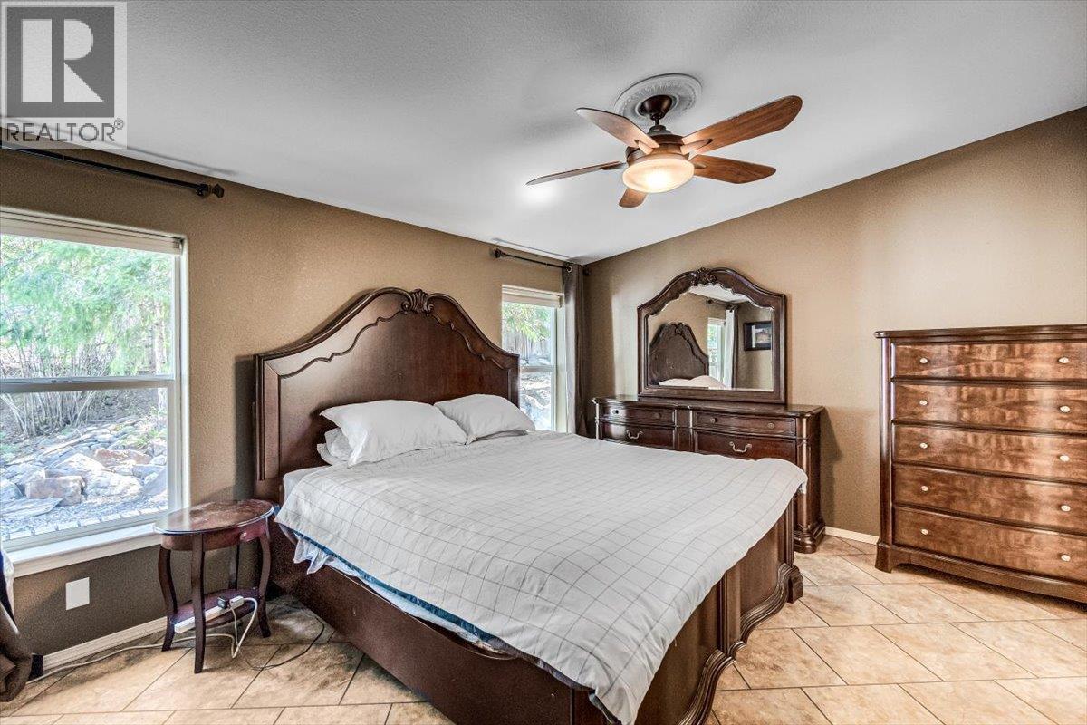 1601 Beech Road, Christina Lake, British Columbia  V0H 1E0 - Photo 10 - 10378905