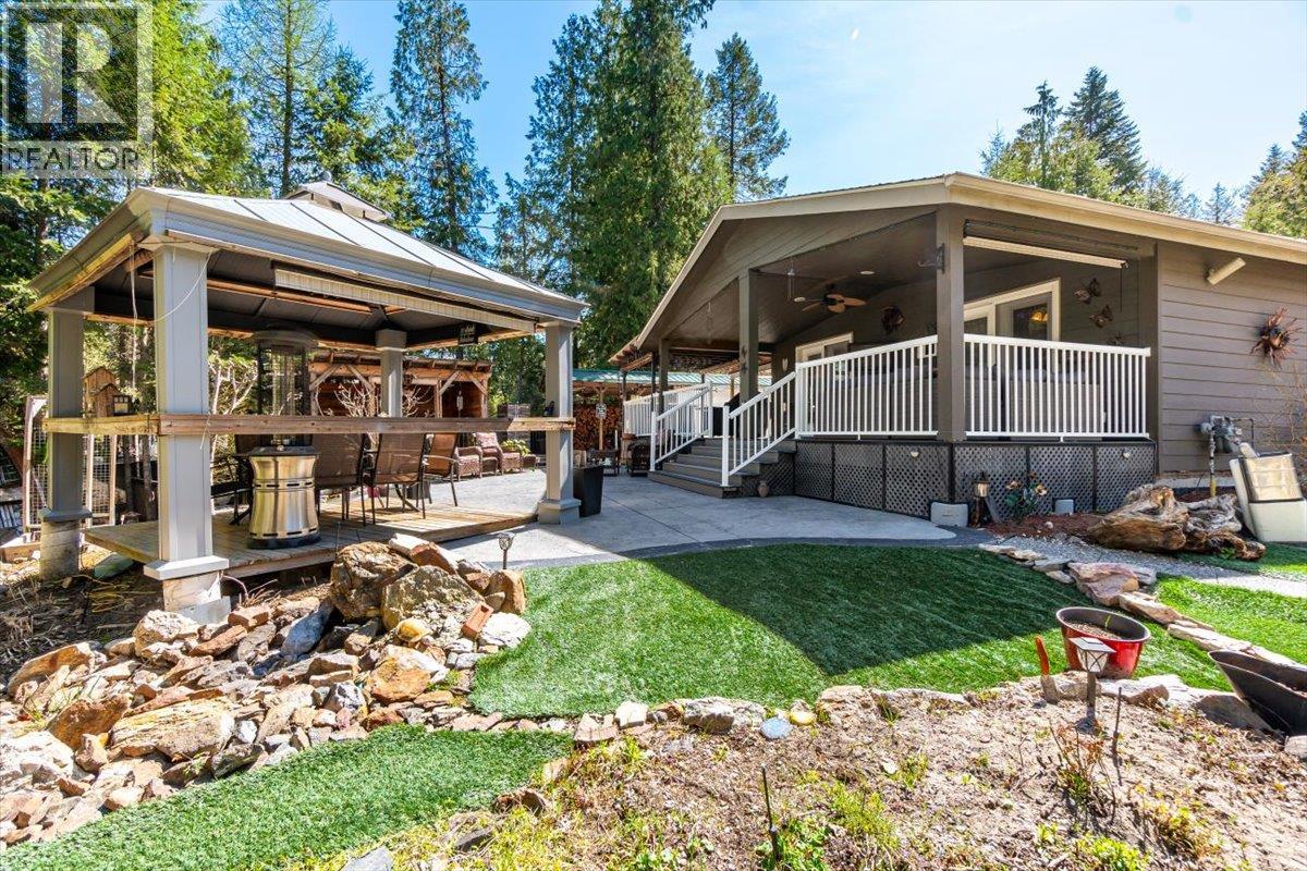 1601 Beech Road, Christina Lake, British Columbia  V0H 1E0 - Photo 22 - 10378905