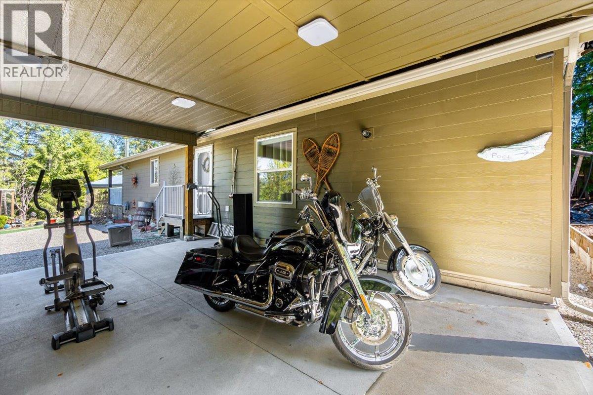 1601 Beech Road, Christina Lake, British Columbia  V0H 1E0 - Photo 24 - 10378905