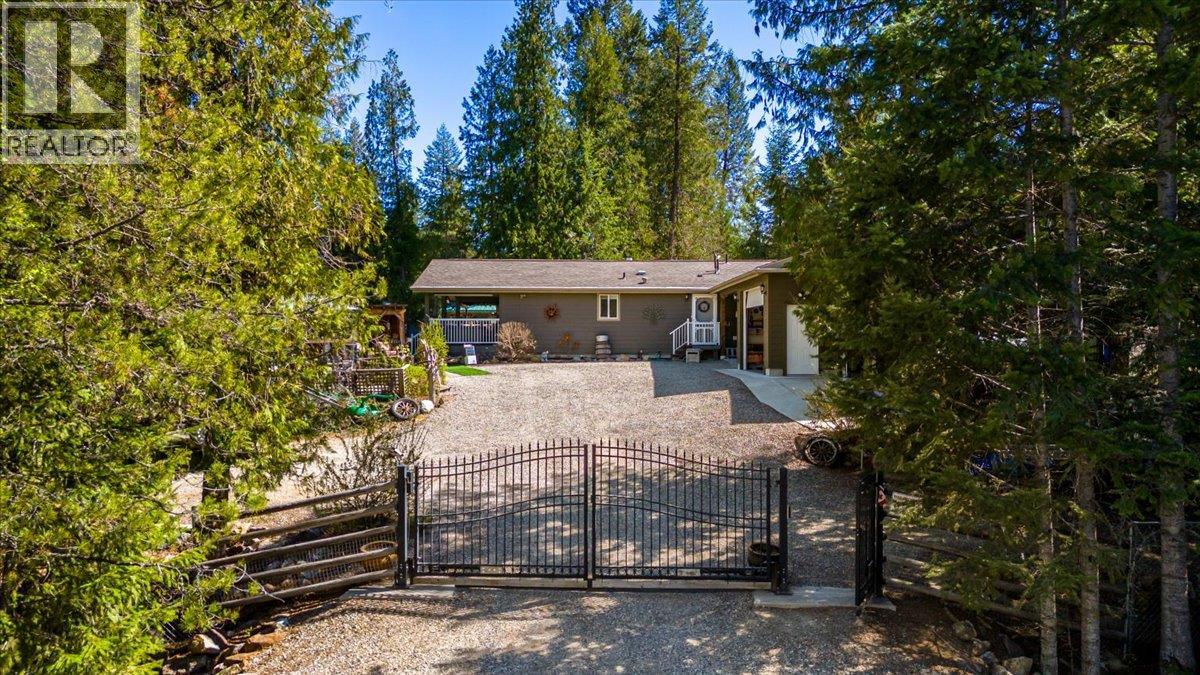 1601 Beech Road, Christina Lake, British Columbia  V0H 1E0 - Photo 32 - 10378905