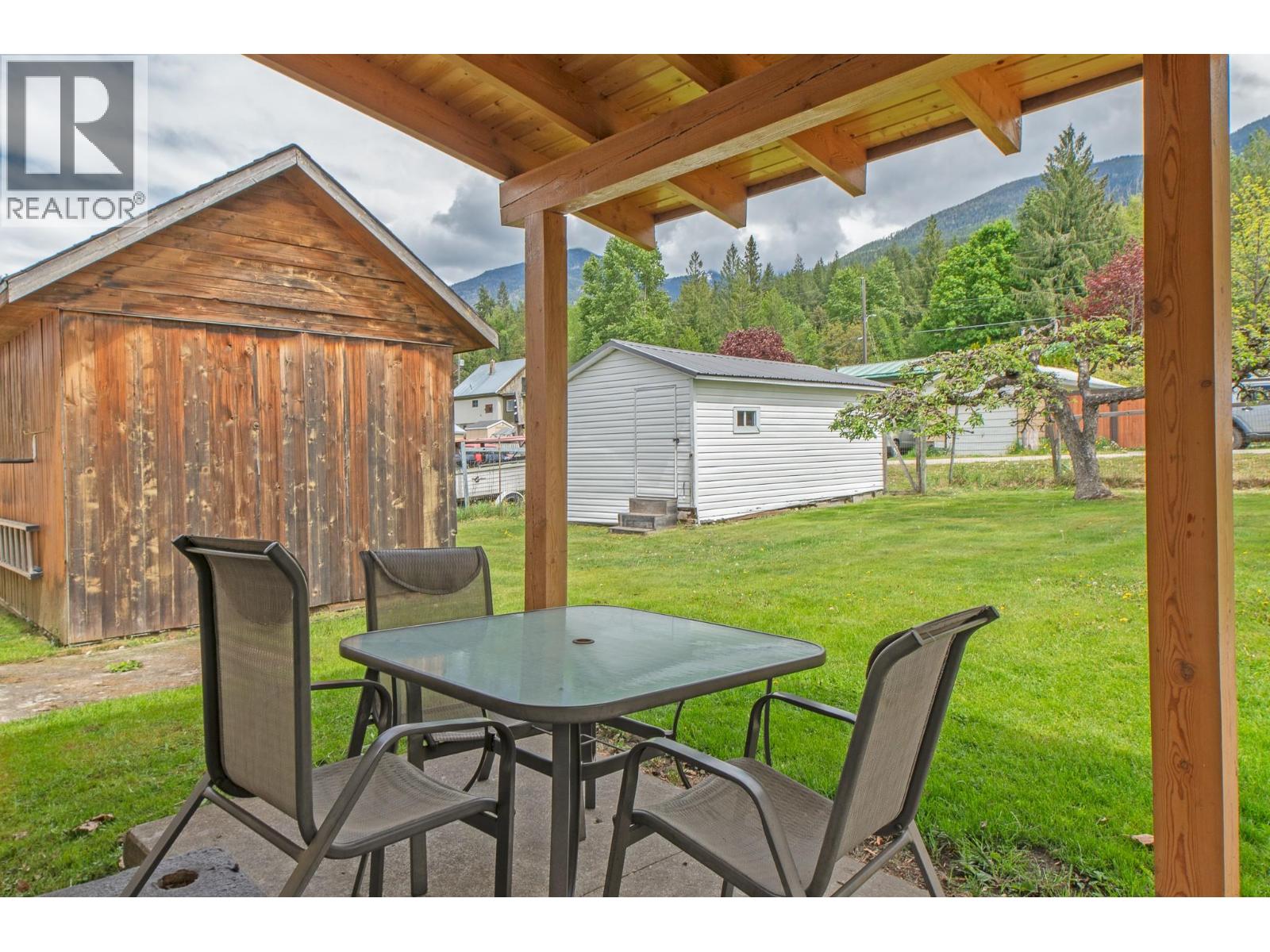 1610 Eastman Avenue, Riondel, British Columbia  V0B 2B0 - Photo 18 - 10380830