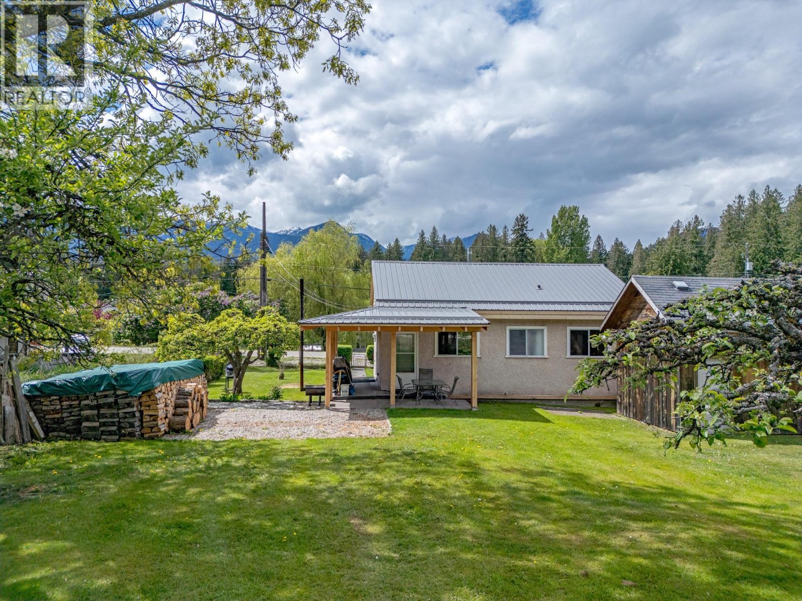 1610 Eastman Avenue, Riondel, British Columbia  V0B 2B0 - Photo 25 - 10380830