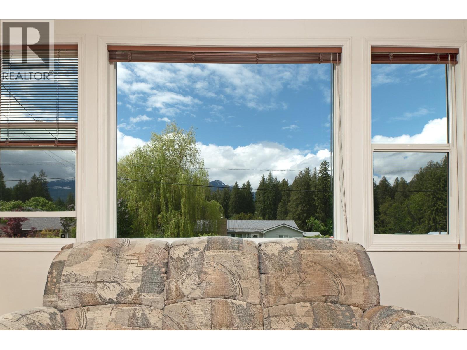 1610 Eastman Avenue, Riondel, British Columbia  V0B 2B0 - Photo 30 - 10380830