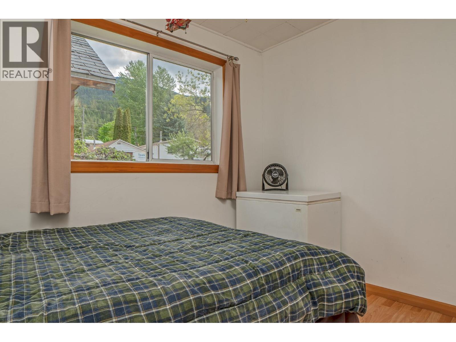 1610 Eastman Avenue, Riondel, British Columbia  V0B 2B0 - Photo 7 - 10380830