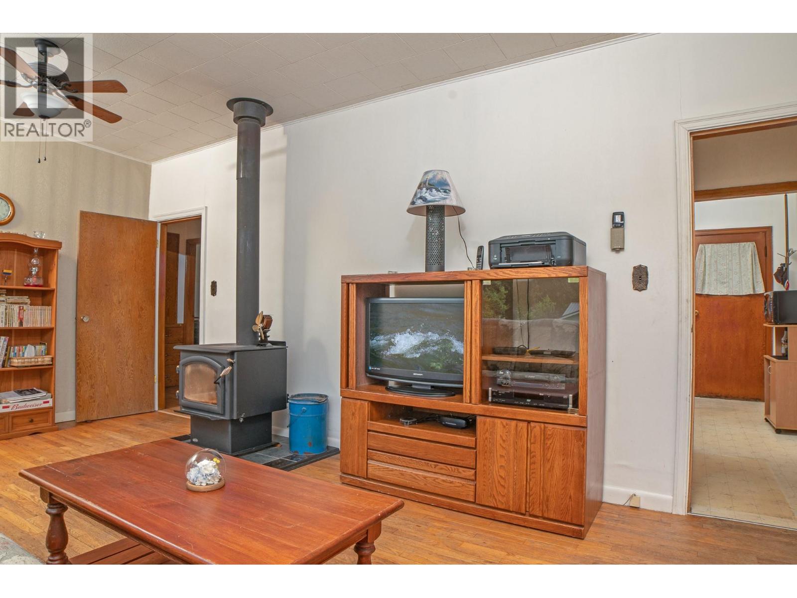 1610 Eastman Avenue, Riondel, British Columbia  V0B 2B0 - Photo 9 - 10380830