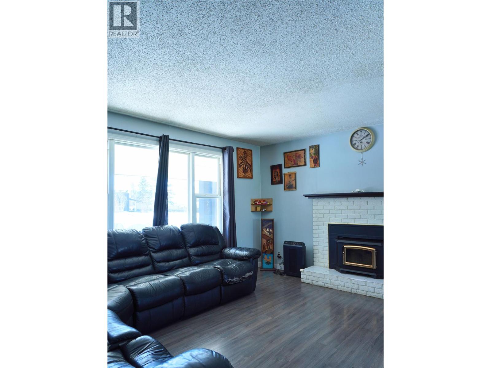 1920 108 Avenue, Dawson Creek, British Columbia  V1G 2T8 - Photo 3 - 10380733