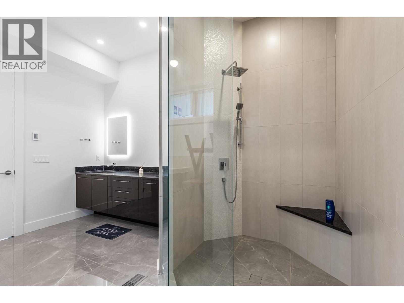1068 Clarance Avenue, Kelowna, British Columbia  V1W 5M6 - Photo 30 - 10378386