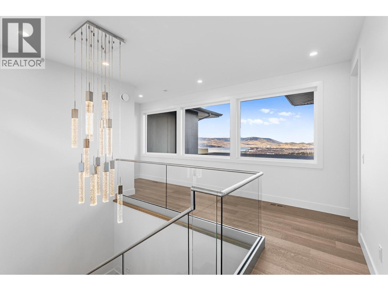 1068 Clarance Avenue, Kelowna, British Columbia  V1W 5M6 - Photo 33 - 10378386