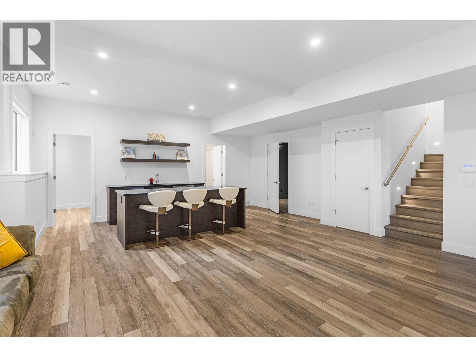 1068 Clarance Avenue, Kelowna, British Columbia  V1W 5M6 - Photo 47 - 10378386